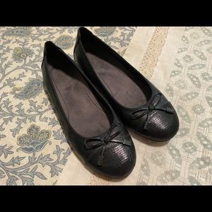 Vionic Minna Black Size 7